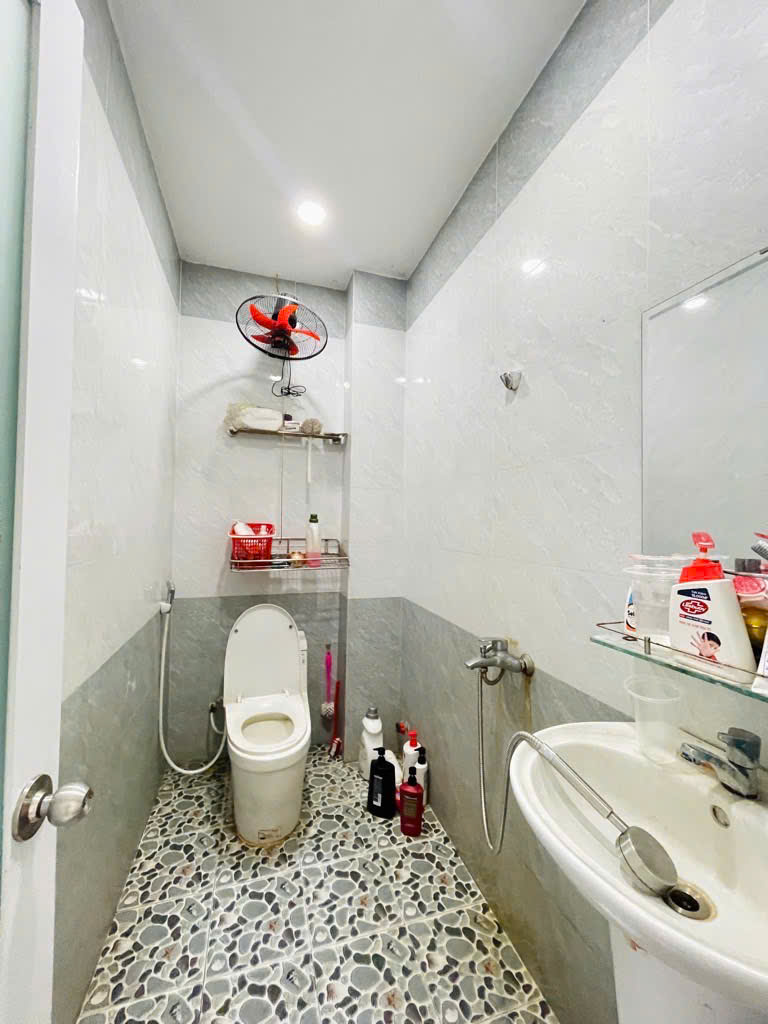 NHÀ ĐẸP HẺM XE HƠI – HUỲNH THỊ HAI, Q12 – GIÁ CHỈ 4.5 TỶ - Ảnh 2