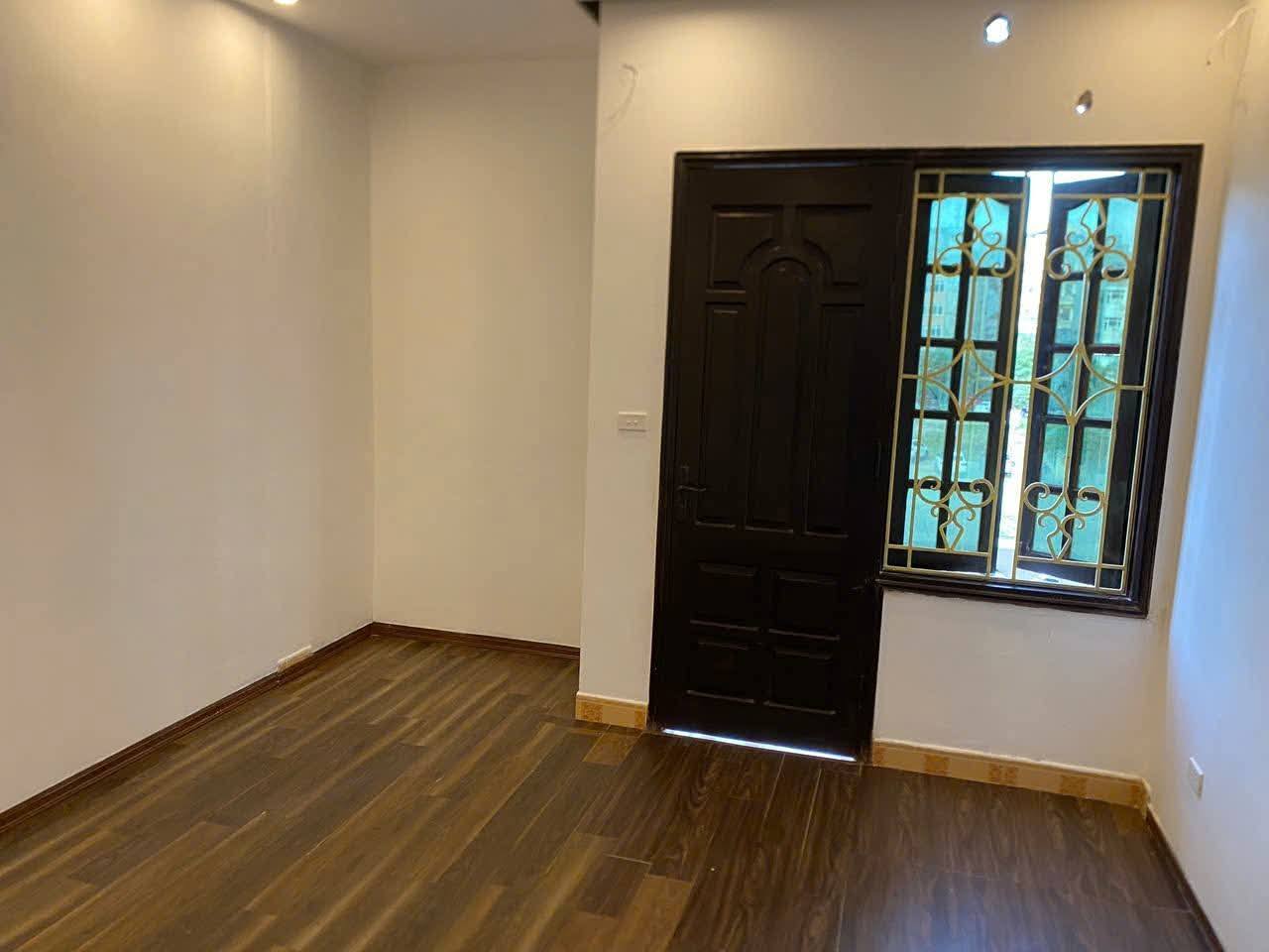 Nguyễn Chánh! Phân lô ô tô tránh vỉa hè rộng, kinh doanh ngày đêm sầm uất, 2 thoáng, vài bước ra - Ảnh 1