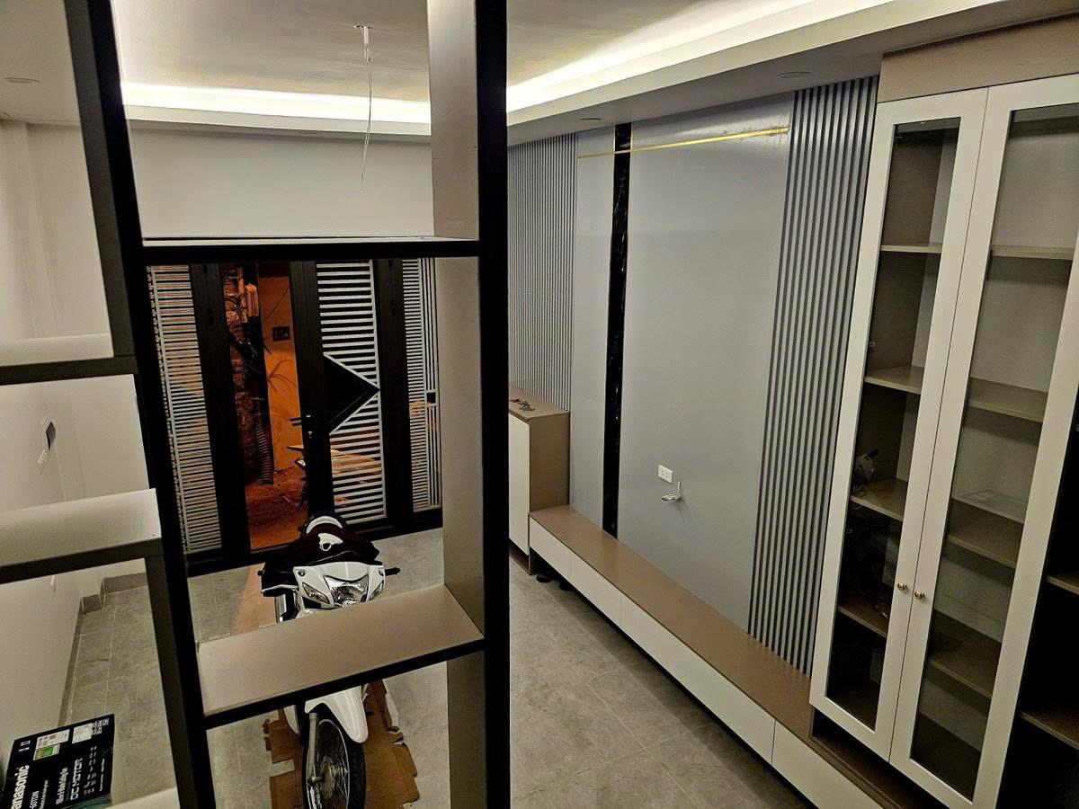 ĐẸP NHẤT NGÕ GIÁP BÁT - HOÀNG MAI - VỊ TRÍ ĐỈNH CHÓP -20M RA OTO TRÁNH 40M RA MẶT PHỐ GIẢI PHÓNG - Ảnh 2