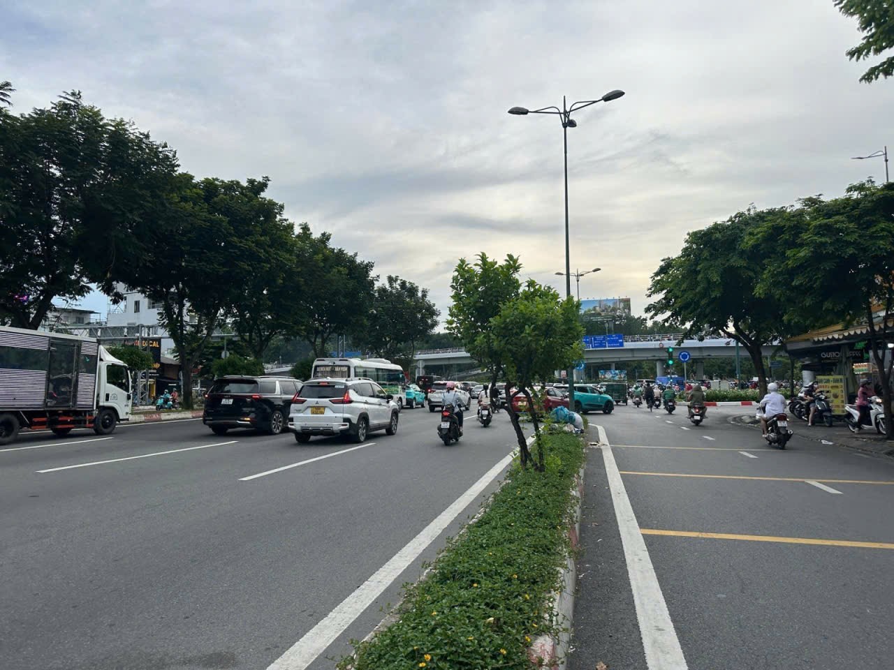 NHÀ PHẠM VĂN ĐỒNG GV - NGAY KHU TRUNG TÂM - 5 PHÚT RA SÂN BAY TSN - HẺM XE TẢI - 80M²(4,7×17) - 4 TẦNG HƠN 9 TỶ - Ảnh chính