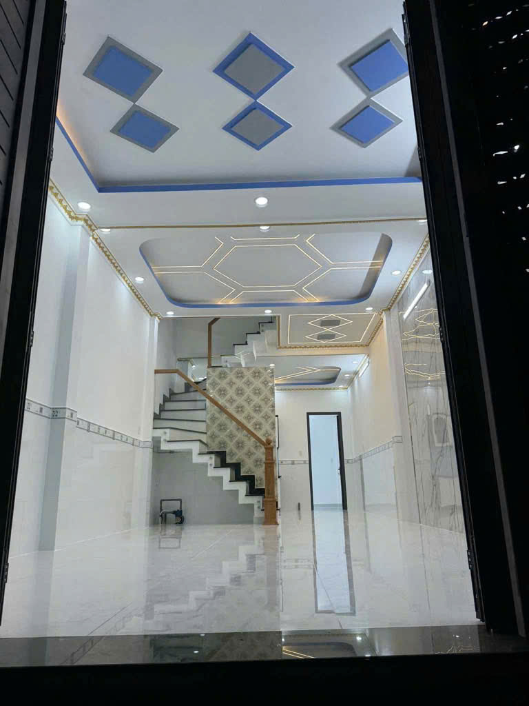 Bán nhà riêng Chỉ hơn 5 tỷ, có ngay nhà đẹp lung linh  Lê Văn Quới, phường Bình Hưng Hòa A - Ảnh 1