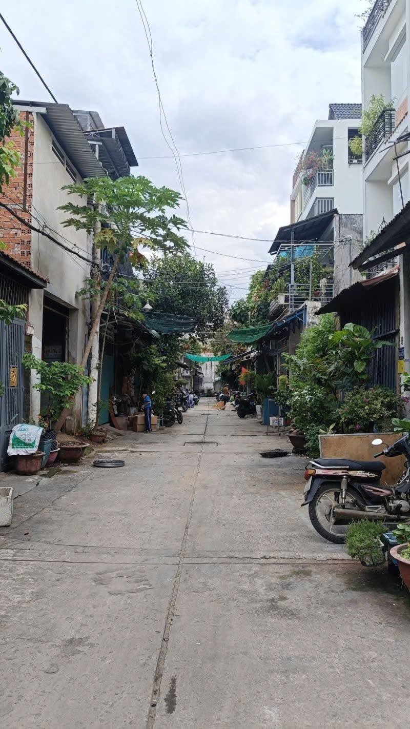 NHÀ MỚI ĐẸP GÒ XOÀI–HẺM 6M  ÔTÔ NGỦ TRONG NHÀ NHỈNH 5 ĐỒNG - Ảnh 2