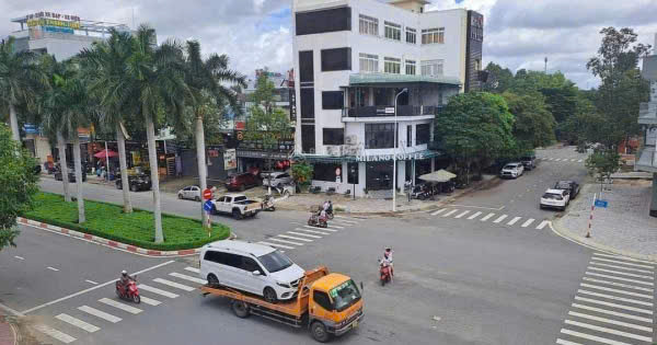 BÁN NHÀ ĐẸP GIÁ RẺ NGAY BIGC GO DĨ AN - VIEW CÔNG VIÊN PHONG THỦY. - Ảnh chính