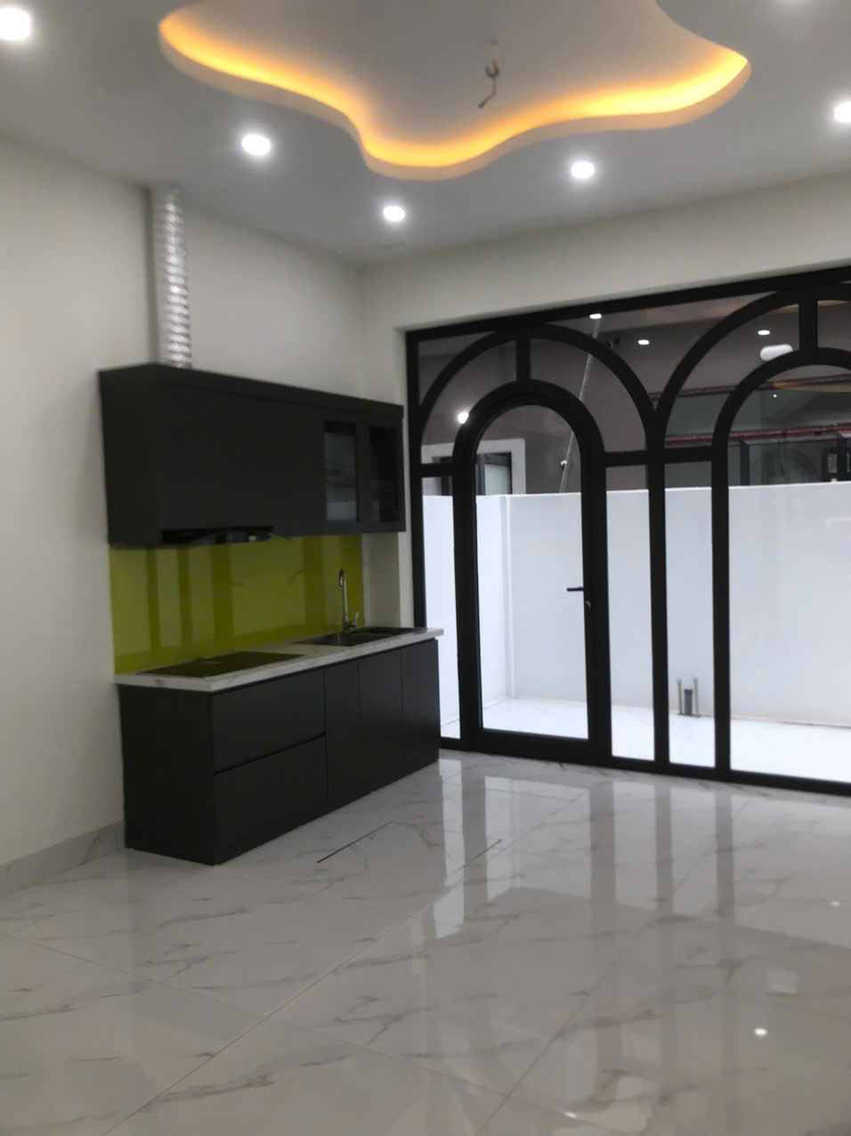SỞ HỮU NGAY CĂN BIỆT THỰ ĐẸP - GIÁ TỐT - Vị Trí Đắc Địa Tại Vịnh Thiên Đường 7 Vinhomes Ocean Park 3 - Ảnh 3