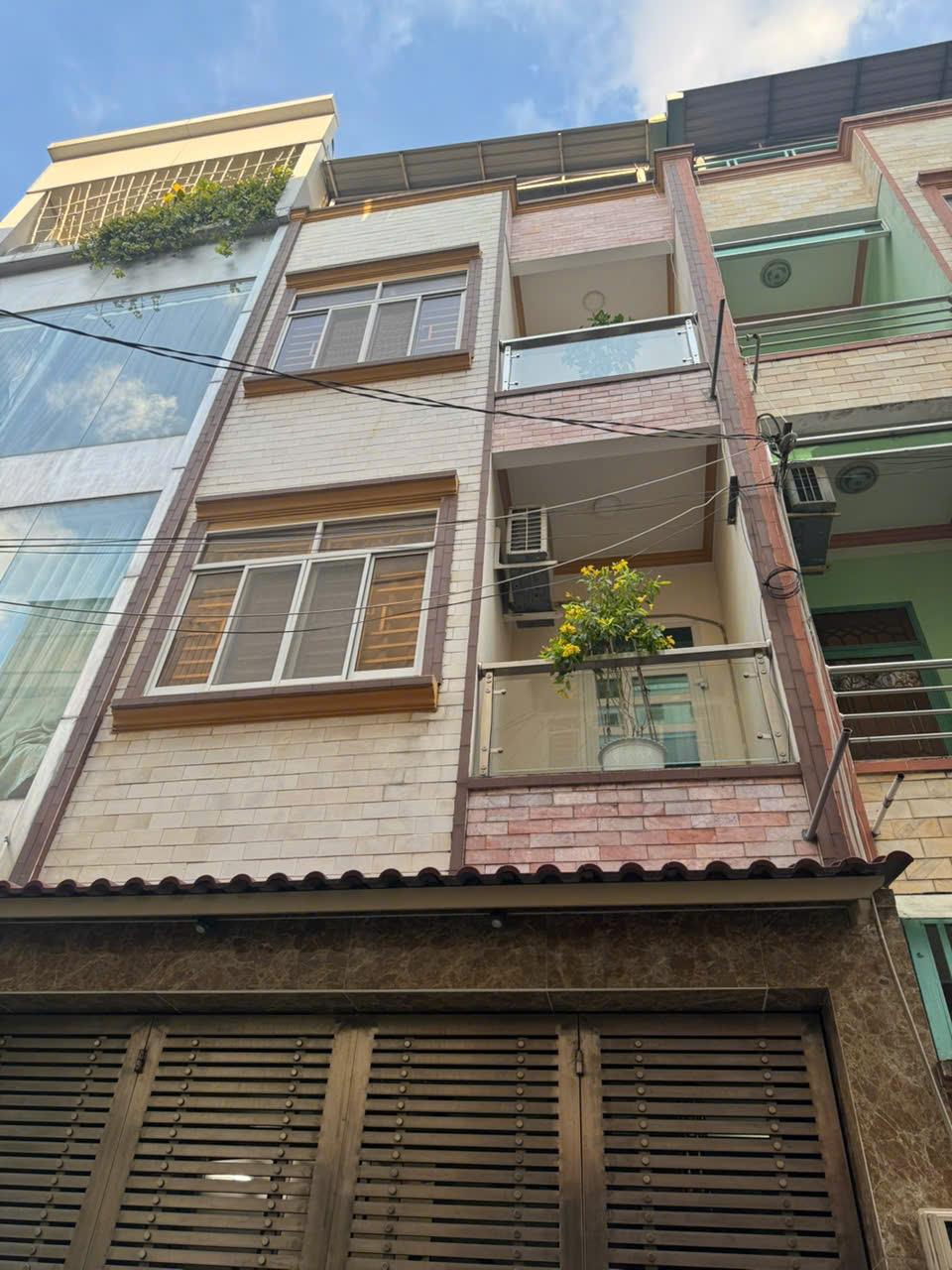 **Bán nhà hẻm 19 Hoàng Hoa Thám** p13 Tân Bình (9x16) chỉ 15 tỷ - Ảnh chính
