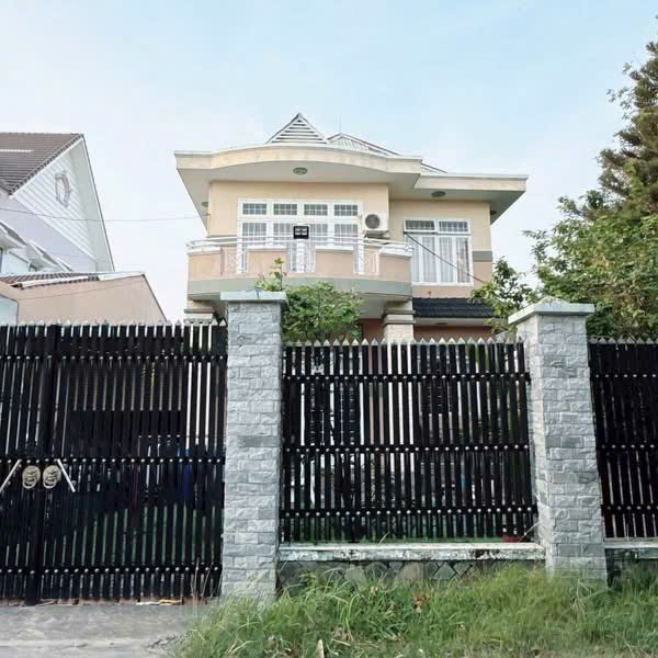 BÁN CĂN BIỆT THỰ SÂN VƯỜN (26X27) ĐƯỜNG THÔNG  TÂN XUÂN, HÓC MÔN - Ảnh chính