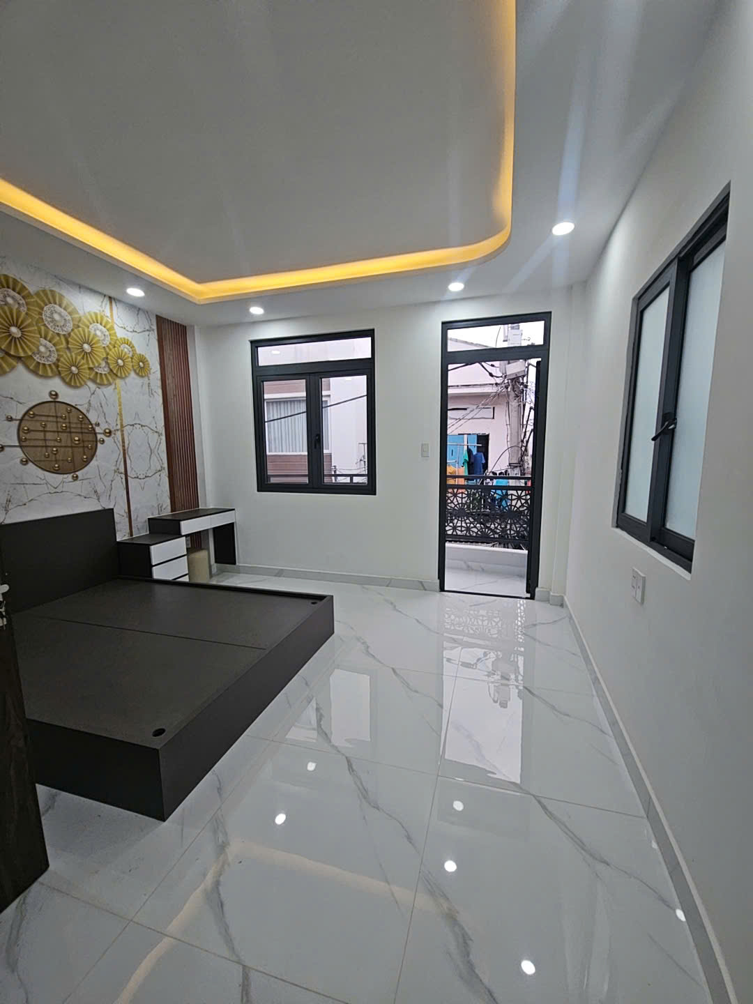 SÁT MẶT TIỀN HIM LAM VIP Q7<br><br>NGANG 4 X10 2 TẤM CÓ 5 TỲ<br><br>NHÀ MỚI XÂY - Ảnh 2