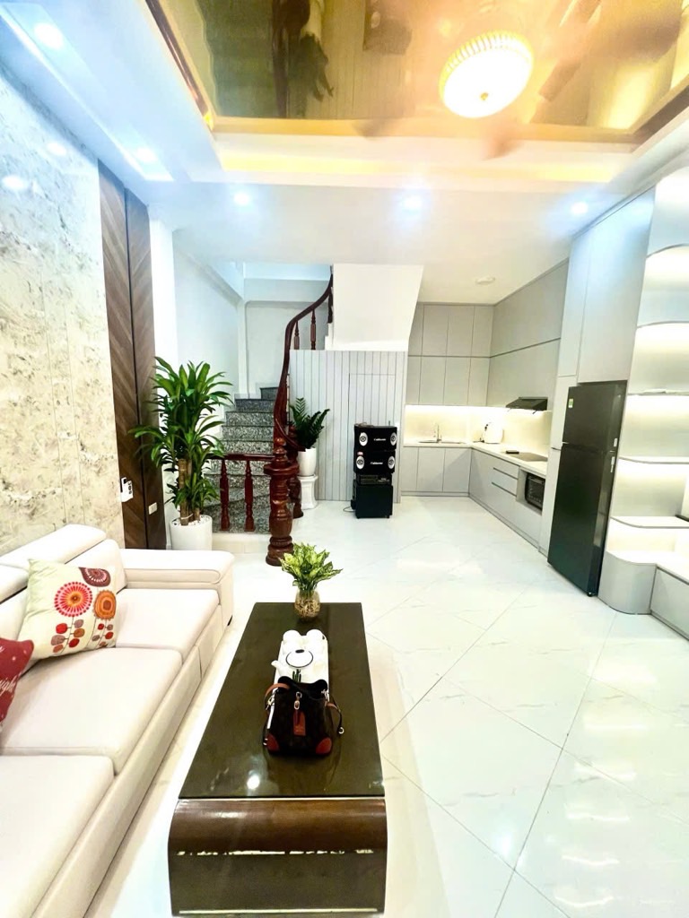 Bán nhà Trường Chinh 5 tầng long lanh, trung tâm, siêu tiện ích, sổ vuông - Ảnh 3