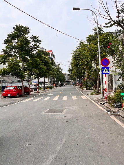 ► NHÀ ĐẸP PHỐ TRẠM,DIỆN 40M NHỈNH 9tỷ, THANG MÁY, GARA Ô TÔ - NGÕ THÔNG - HÀNG XÓM AEON LONG BIÊN - - Ảnh chính