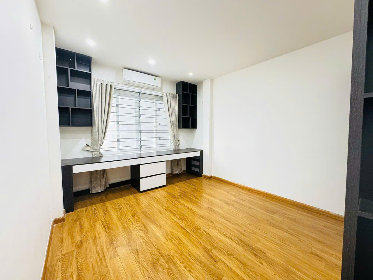 Bán biệt thự liền kề Vạn Phúc, Hà Đông. DT 86m2, 5 tầng, 9PN, sổ đỏ. Giá 23  tỷ. LH: 0975235116 - Ảnh 2