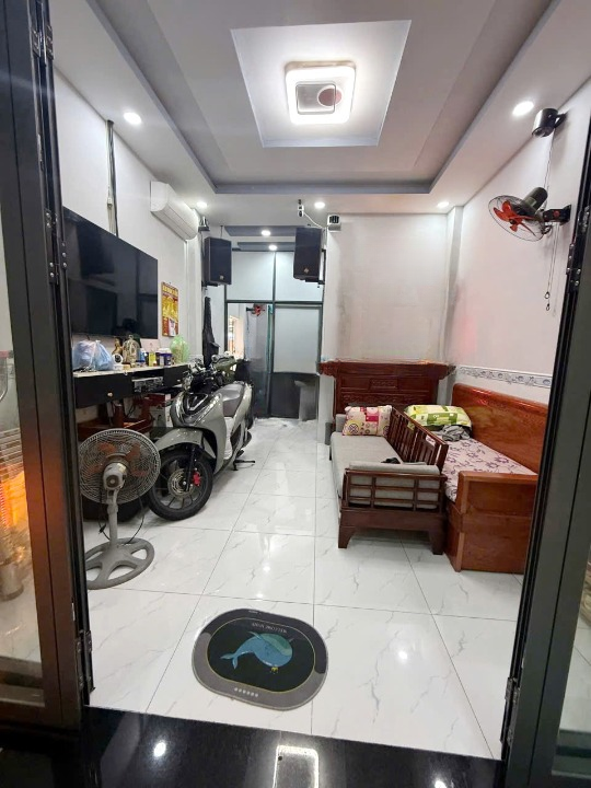 Nhà 2 tầng đường Ba Đình gần cầu Nguyễn Tri Phương P9 Q8. Giá 3,8tỷ TL - Ảnh chính