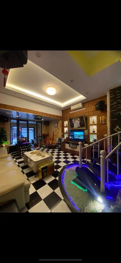 Bán Nhà Mặt Phố Đường 19 Tháng 5. Hà Đông. Ô Tô. Vỉa Hè. DT 54m2. MT 4,6m. Giá 18,4 Tỷ. - Ảnh chính